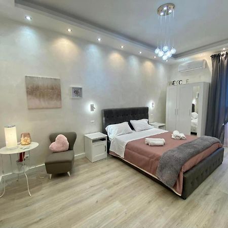 Apartment Close To The Coloseum, 2 Minutes Walk From Metro A Екстериор снимка