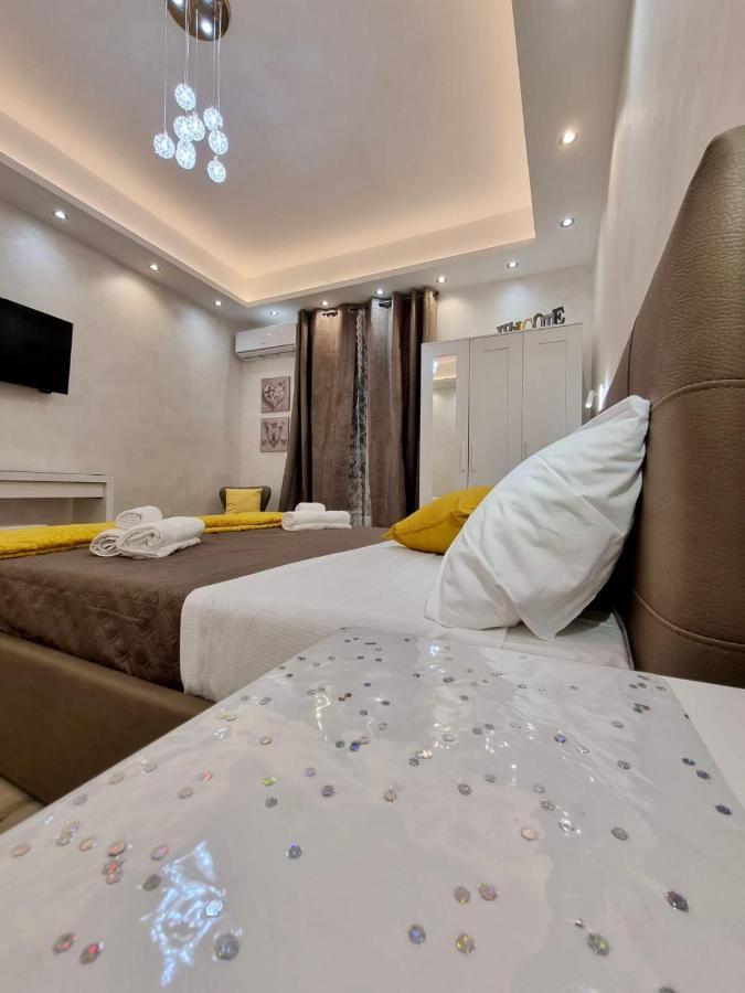 Apartment Close To The Coloseum, 2 Minutes Walk From Metro A Екстериор снимка