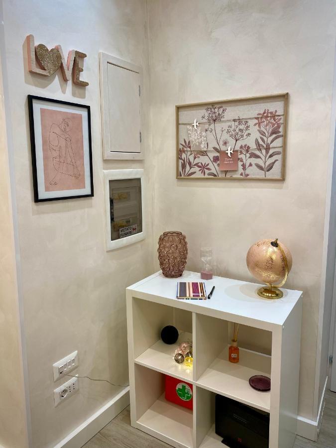 Apartment Close To The Coloseum, 2 Minutes Walk From Metro A Екстериор снимка