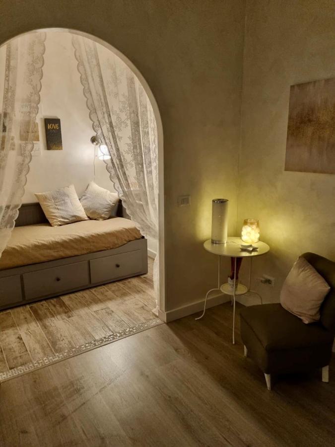 Apartment Close To The Coloseum, 2 Minutes Walk From Metro A Екстериор снимка