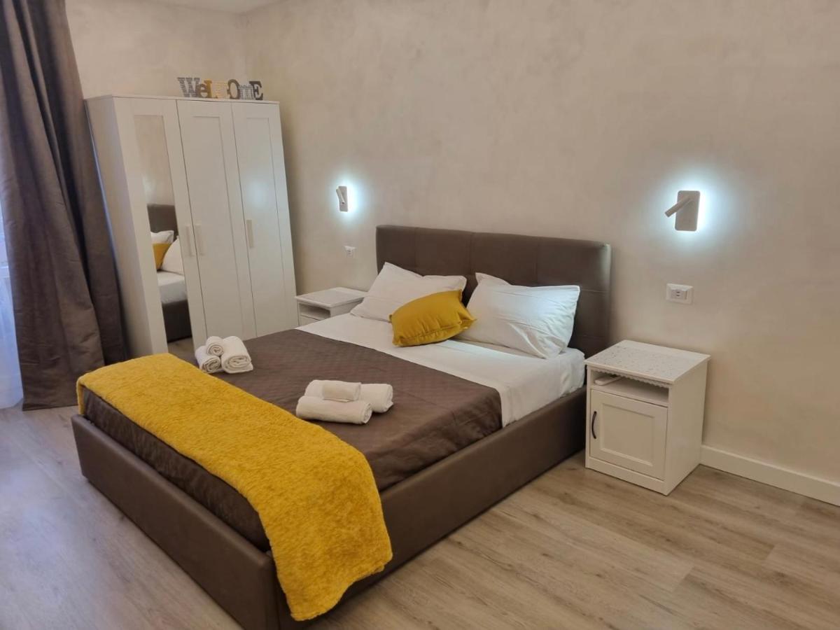 Apartment Close To The Coloseum, 2 Minutes Walk From Metro A Екстериор снимка