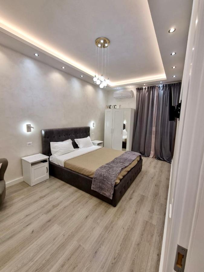 Apartment Close To The Coloseum, 2 Minutes Walk From Metro A Екстериор снимка