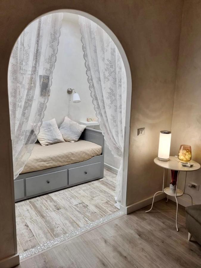 Apartment Close To The Coloseum, 2 Minutes Walk From Metro A Екстериор снимка