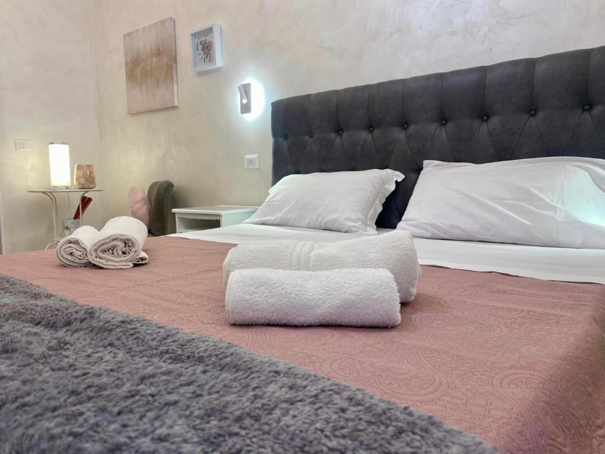Apartment Close To The Coloseum, 2 Minutes Walk From Metro A Екстериор снимка