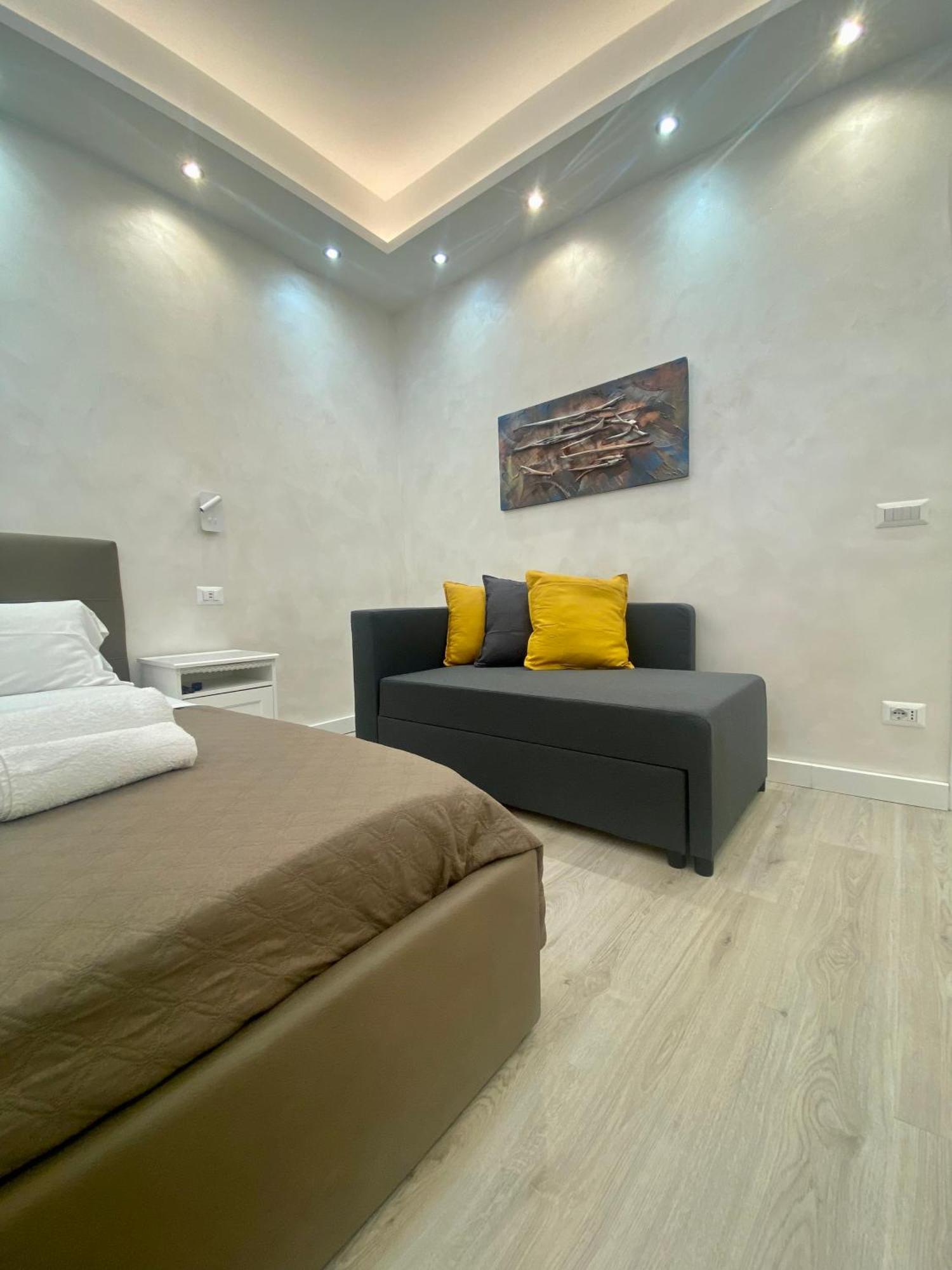 Apartment Close To The Coloseum, 2 Minutes Walk From Metro A Екстериор снимка